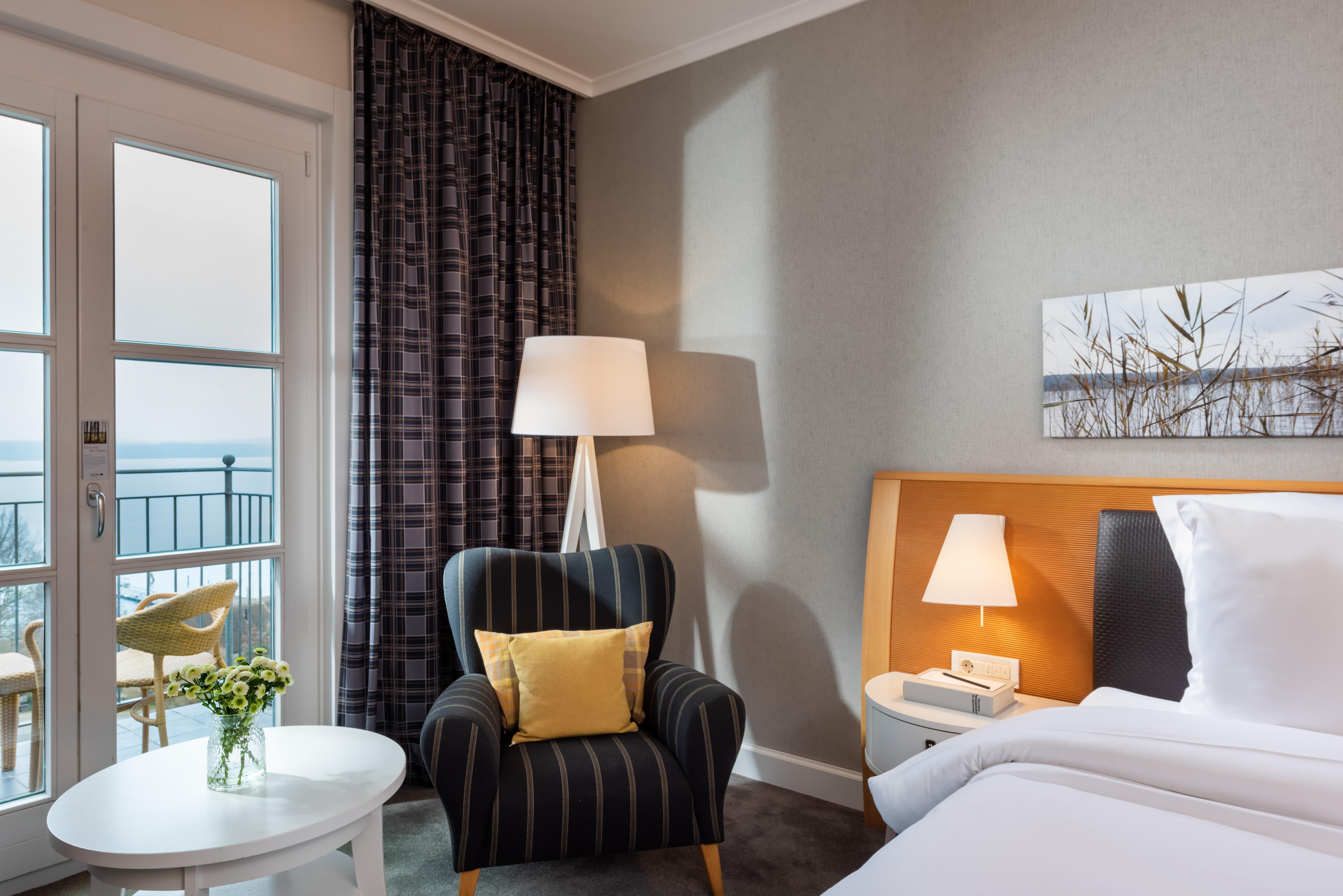 Precise Resort Бад-Заров Экстерьер фото A room at the hotel