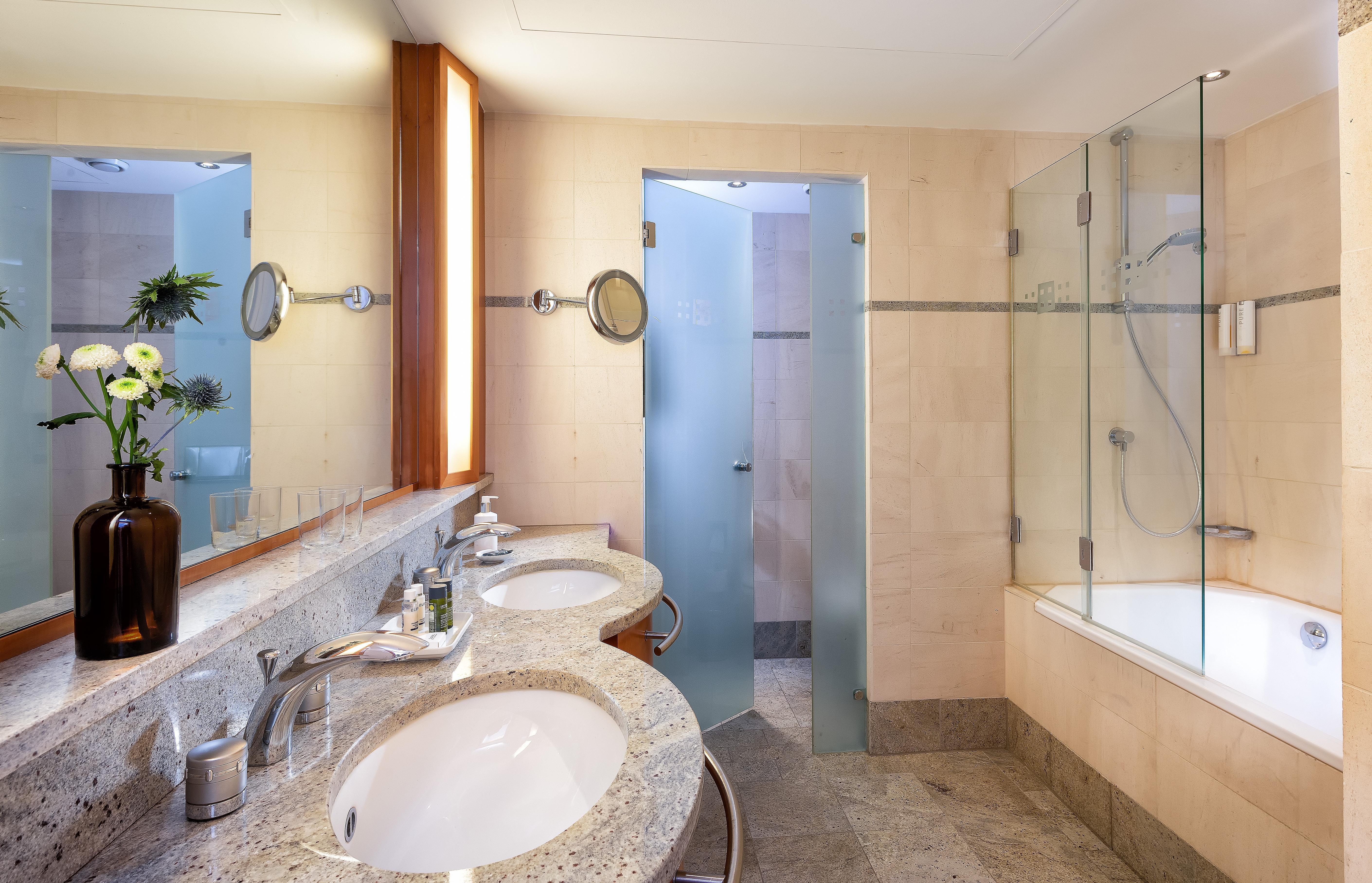 Precise Resort Бад-Заров Экстерьер фото Bathroom